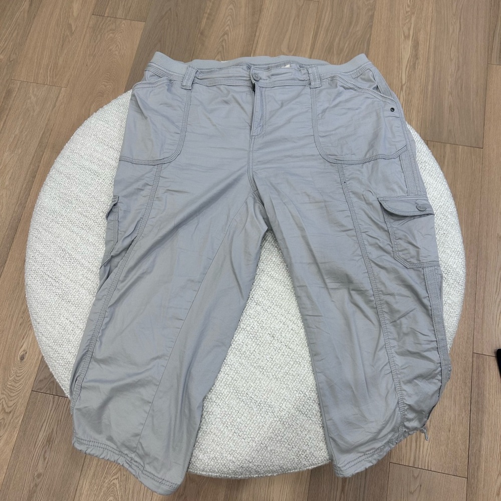 Style & Co. Gray Capris - Picture 2 of 3